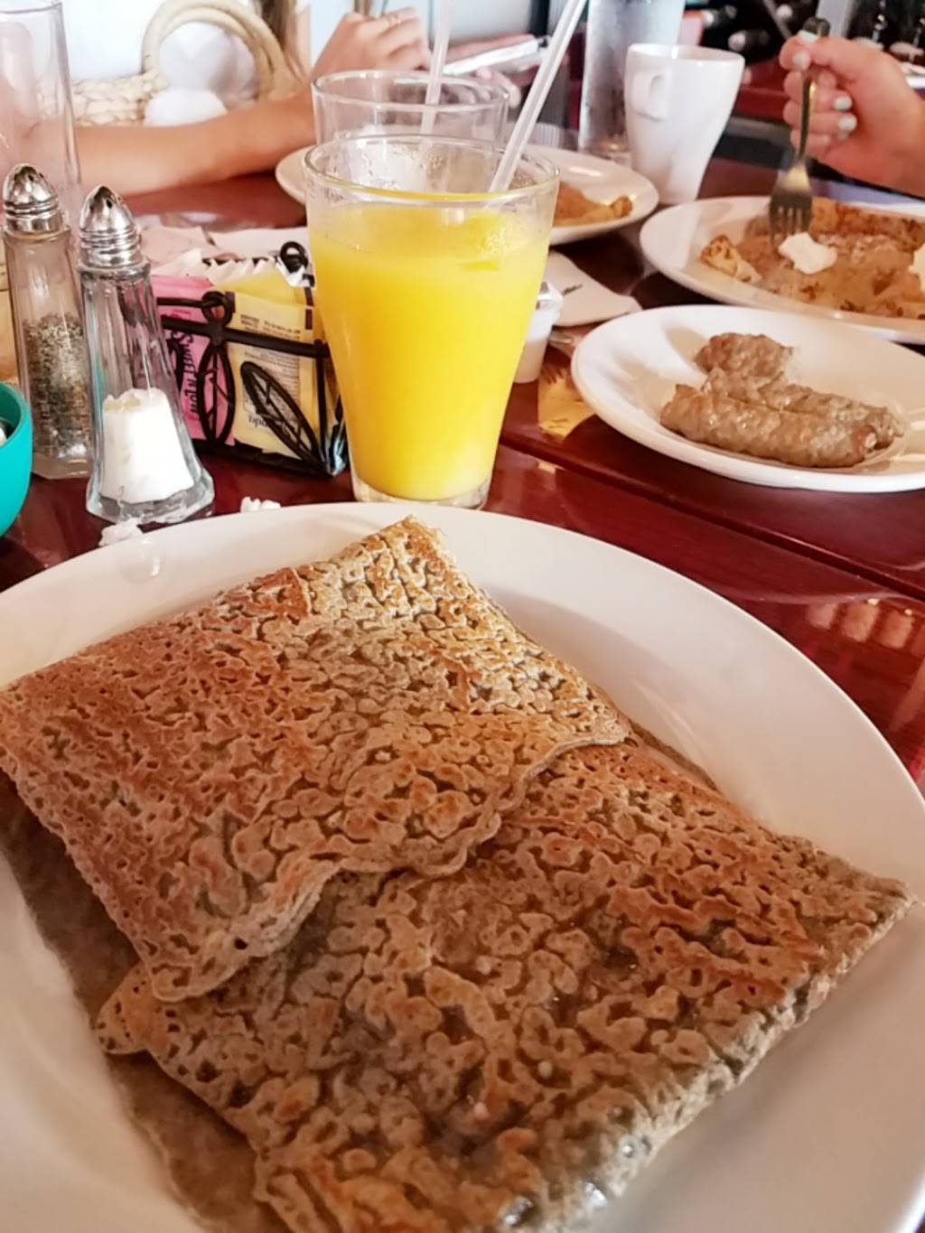 Island Creperie | cafe | 127 Bridge St, Bradenton Beach, FL 34217, USA | 9417781011 OR +1 941-778-1011