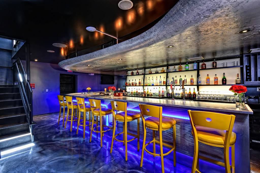 Flavour Restaurant & Lounge | restaurant | 1767 Bardstown Rd, Louisville, KY 40205, USA | 5024096968 OR +1 502-409-6968