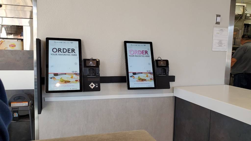 Taco Bell | meal takeaway | 10546 S Ridgeview Rd, Olathe, KS 66061, USA | 9133610005 OR +1 913-361-0005