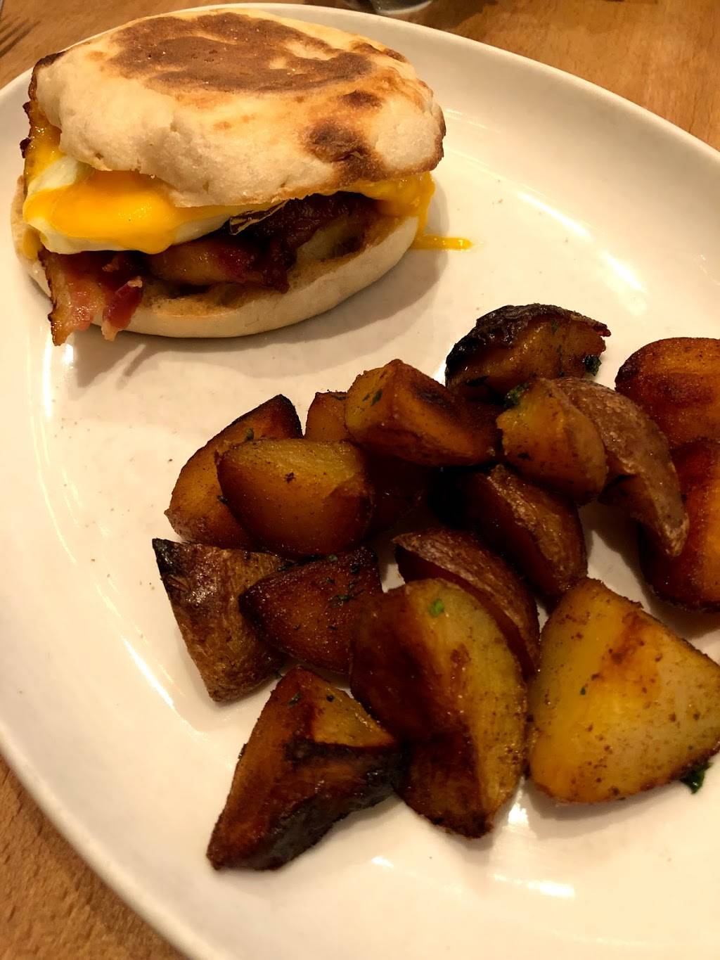 Irvington | restaurant | 201 Park Ave S, New York, NY 10003, USA | 2126770425 OR +1 212-677-0425