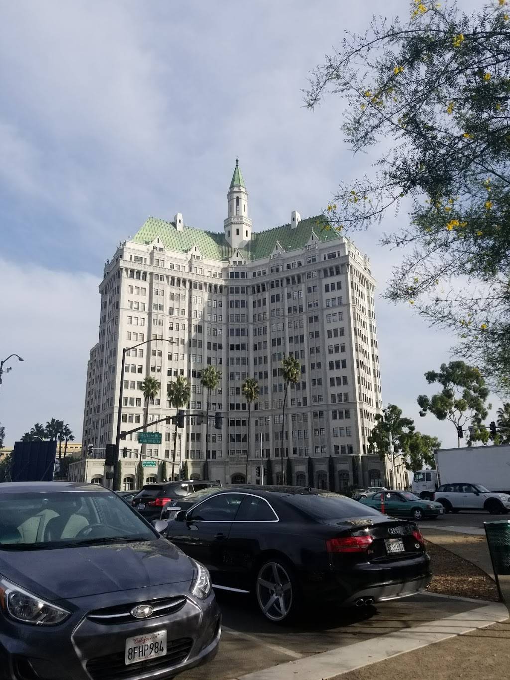 Starbucks | cafe | 707 E Ocean Blvd # B, Long Beach, CA 90802, USA | 5623351122 OR +1 562-335-1122