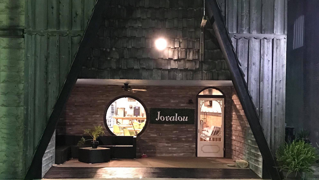 Jovalou Cuisine & Cocktails | restaurant | 112 E Main St, Fairfield, IL 62837, USA | 6185998704 OR +1 618-599-8704