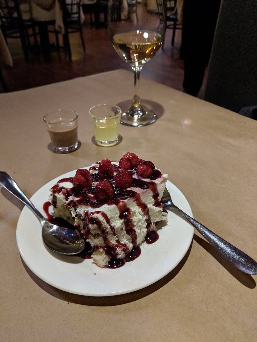 Amore Trattoria Italiana | restaurant | 5080 Alpine Ave NW, Comstock Park, MI 49321, USA | 6167855344 OR +1 616-785-5344