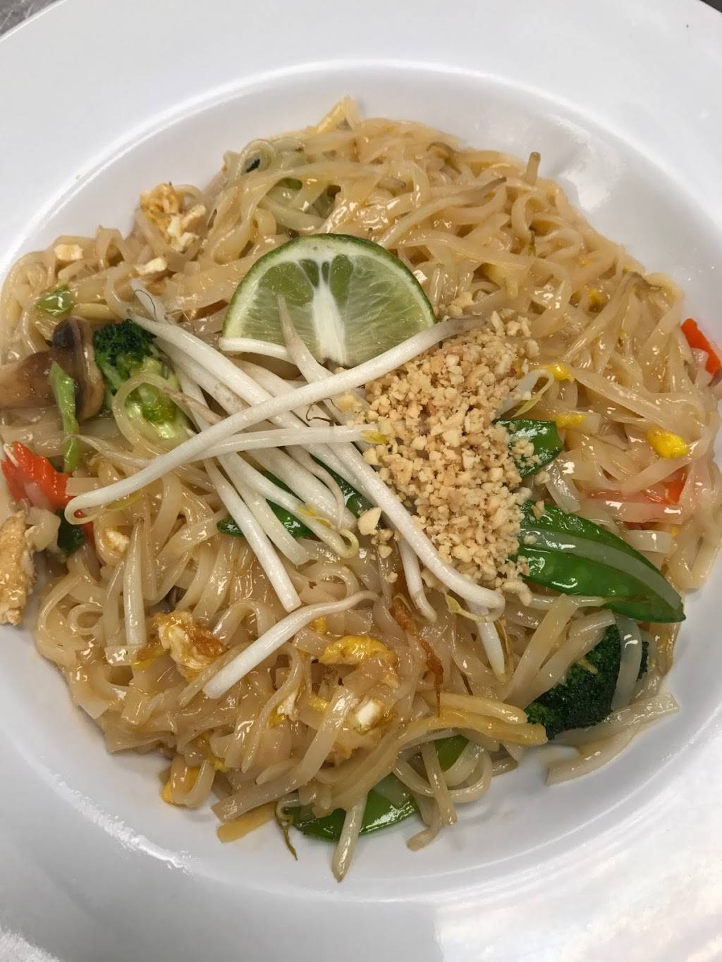 Thai Fusion | restaurant | 125 Evergreen Rd #102, Lake Wylie, SC 29710, USA | 8037465047 OR +1 803-746-5047