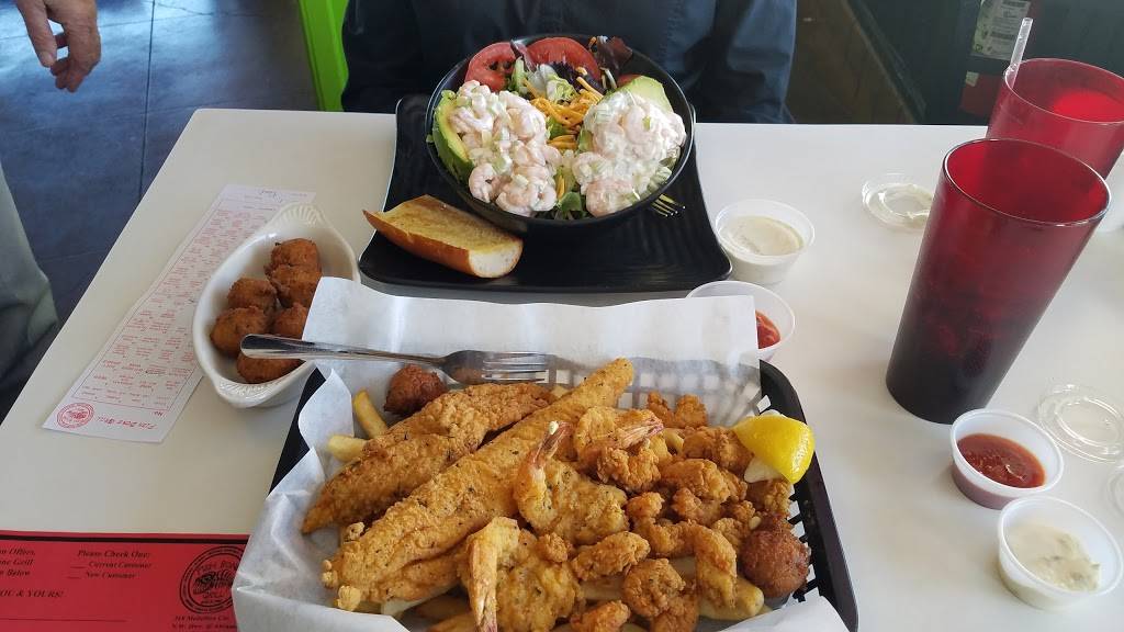 Fish Bone Grill | restaurant | 6464 Northwest Hwy, Dallas, TX 75214, USA | 2146960102 OR +1 214-696-0102