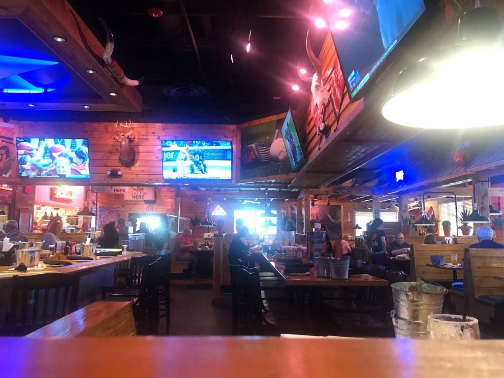 Texas Roadhouse | restaurant | 740 NW Blue Pkwy, Lees Summit, MO 64086, USA | 8162463909 OR +1 816-246-3909
