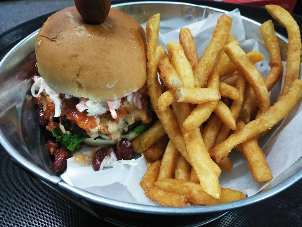 The Reef, 1161 old route 31 |  | 1161 Old Rte 31, Memphis, NY 13112, USA | 3152775026 OR +1 315-277-5026