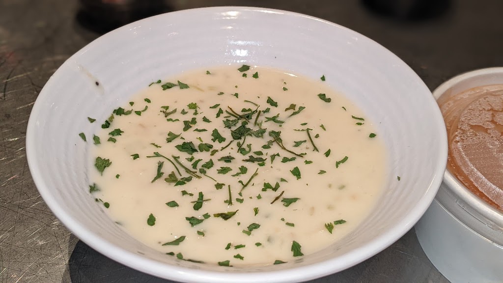 California Fish Grill | restaurant | 19525 Nordhoff St Suite 40, Northridge, CA 91324, USA | 7472344120 OR +1 747-234-4120