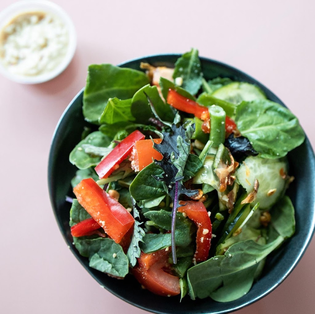 Basil the Bold | restaurant | 90 Charter Oak Ave, San Francisco, CA 94124, USA | 4844836455 OR +1 484-483-6455