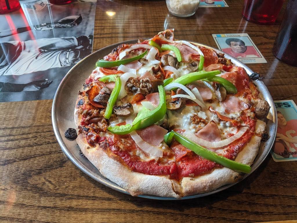 Trumans KC Pizza Tavern | restaurant | 400 SE 6th St, Des Moines, IA 50309, USA | 5152142759 OR +1 515-214-2759