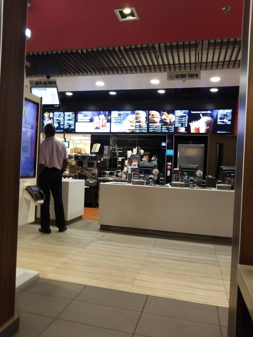 McDonalds | cafe | 5280 US-1, Vero Beach, FL 32967, USA | 7727702888 OR +1 772-770-2888