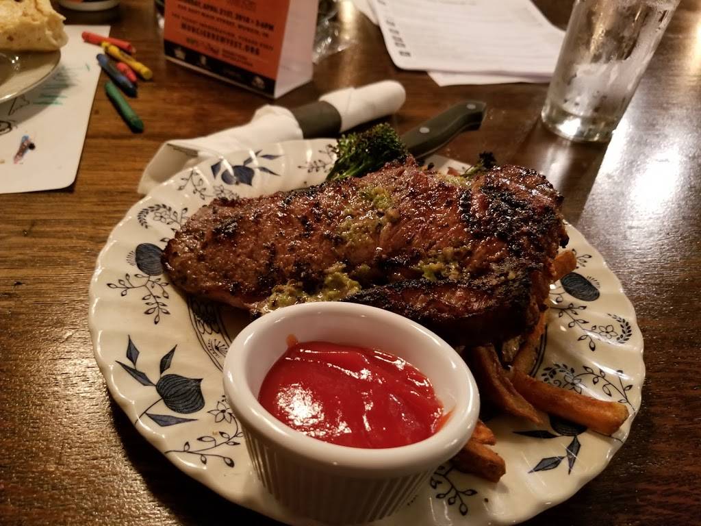 Elm Street Brewing Company | restaurant | 519 N Elm St, Muncie, IN 47305, USA | 7652732054 OR +1 765-273-2054