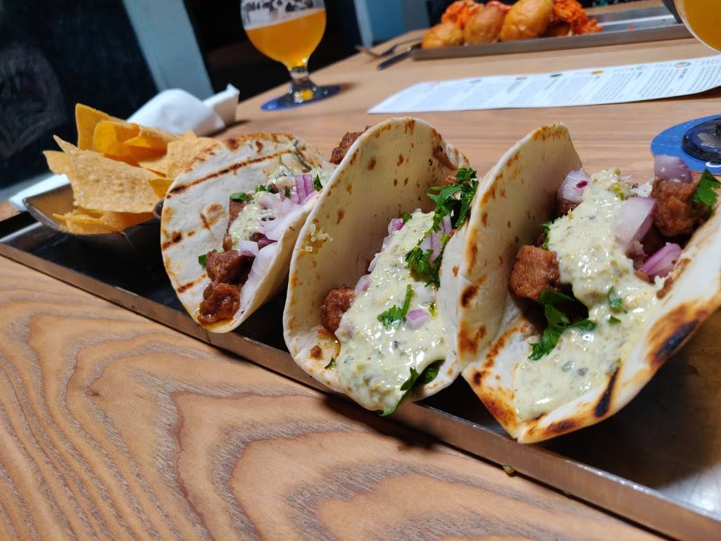 SingleSpeed Brewing Co. | restaurant | 325 Commercial St, Waterloo, IA 50701, USA | 3198833604 OR +1 319-883-3604