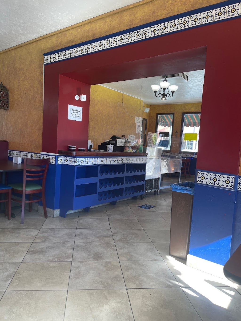 Los Cuates Mexican Restaurant | restaurant | 155 E 7th St, Oxnard, CA 93030, USA | 8053940061 OR +1 805-394-0061