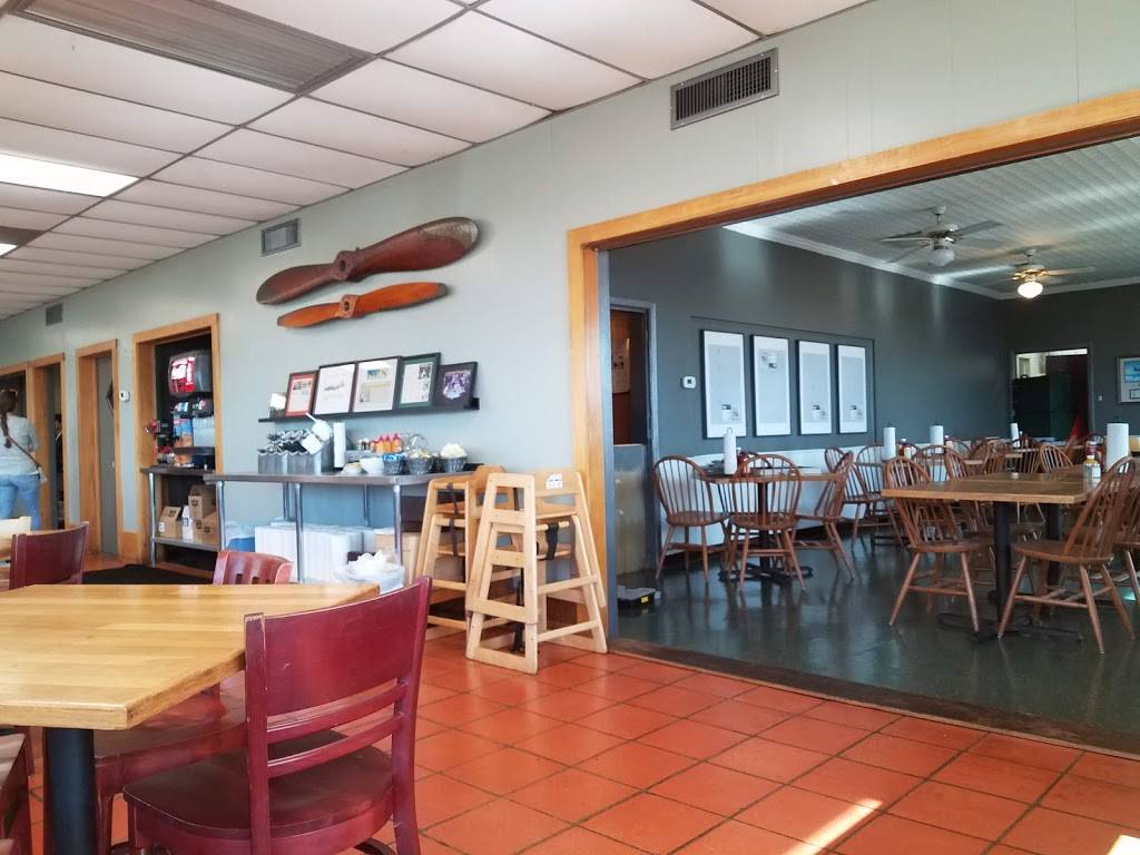 Aviators Grill | restaurant | 20803 Stuebner Airline Rd # 10, Spring, TX 77379, USA | 2813706279 OR +1 281-370-6279