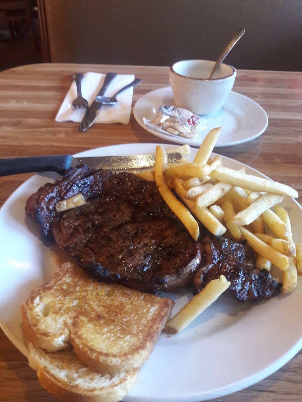 The Embers | restaurant | 600 San Pablo Ave, Pinole, CA 94564, USA | 5107244949 OR +1 510-724-4949