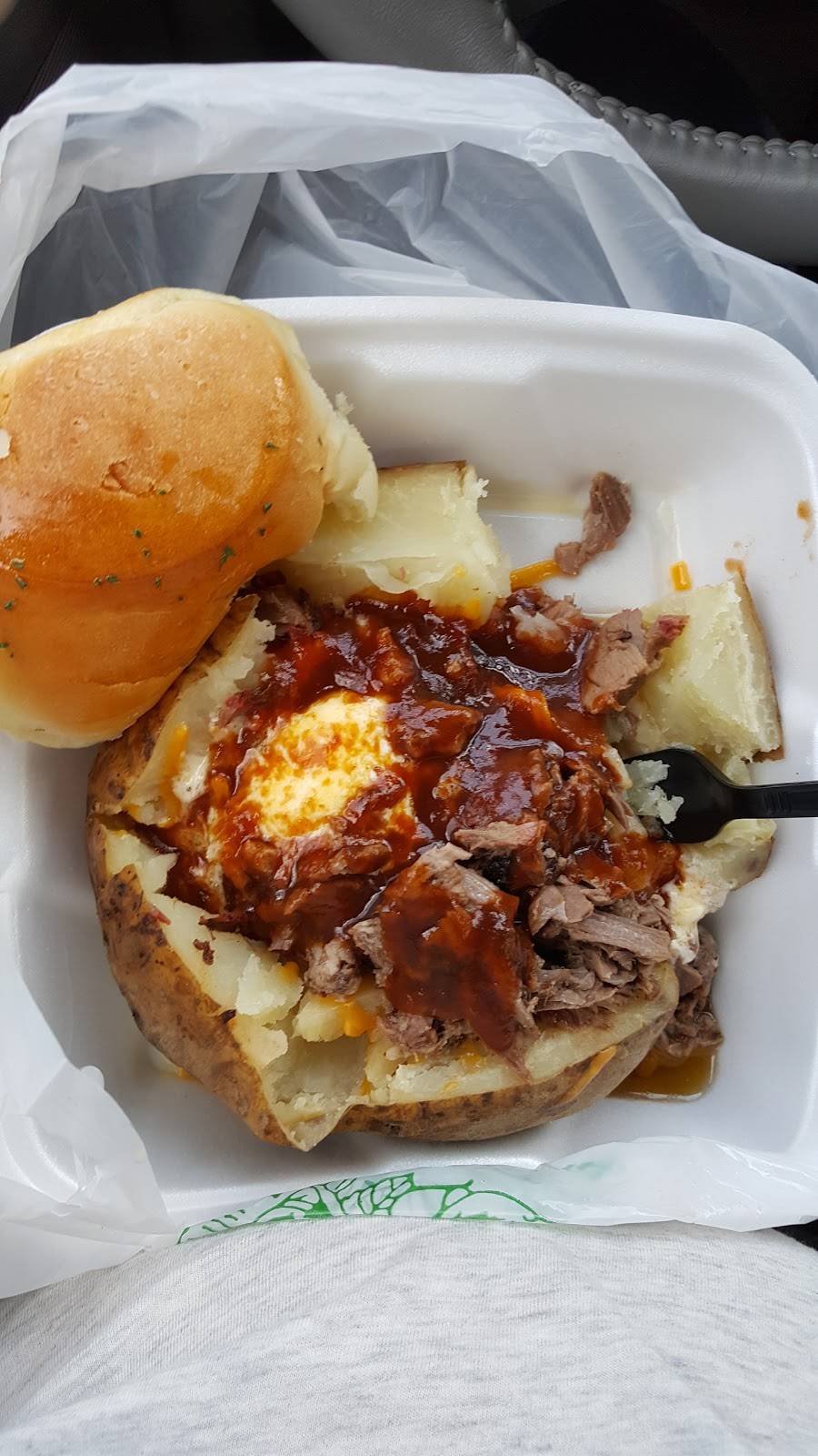 Old House BBQ | restaurant | 1905 N Josey Ln, Carrollton, TX 75006, USA | 9722423900 OR +1 972-242-3900