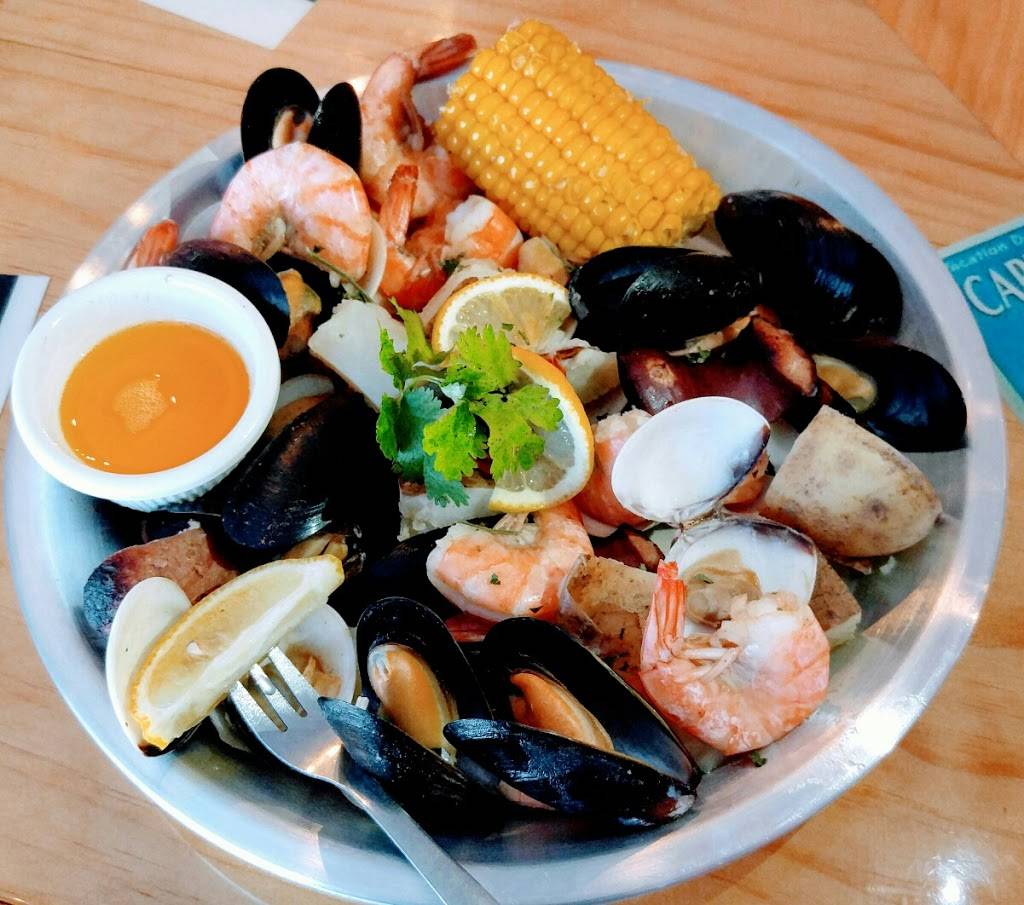 Crackers Island Grille | restaurant | 6290 N Atlantic Ave, Cape Canaveral, FL 32920, USA | 3216134815 OR +1 321-613-4815