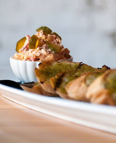 Pearls Southern Comfort | restaurant | 5352 N Broadway, Chicago, IL 60640, USA | 7737547419 OR +1 773-754-7419