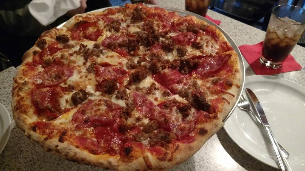 Fire Works | restaurant | 201 Harrison St SE, Leesburg, VA 20175, USA | 7037798400 OR +1 703-779-8400