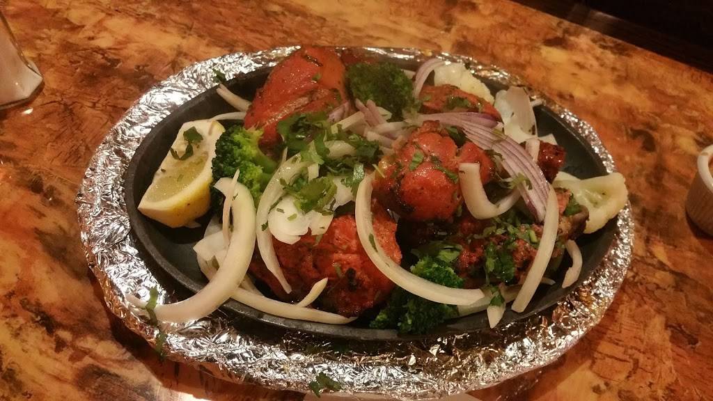 Tamarind Cranberry | restaurant | 10 St Francis Way #6, Cranberry Twp, PA 16066, USA | 7247729191 OR +1 724-772-9191