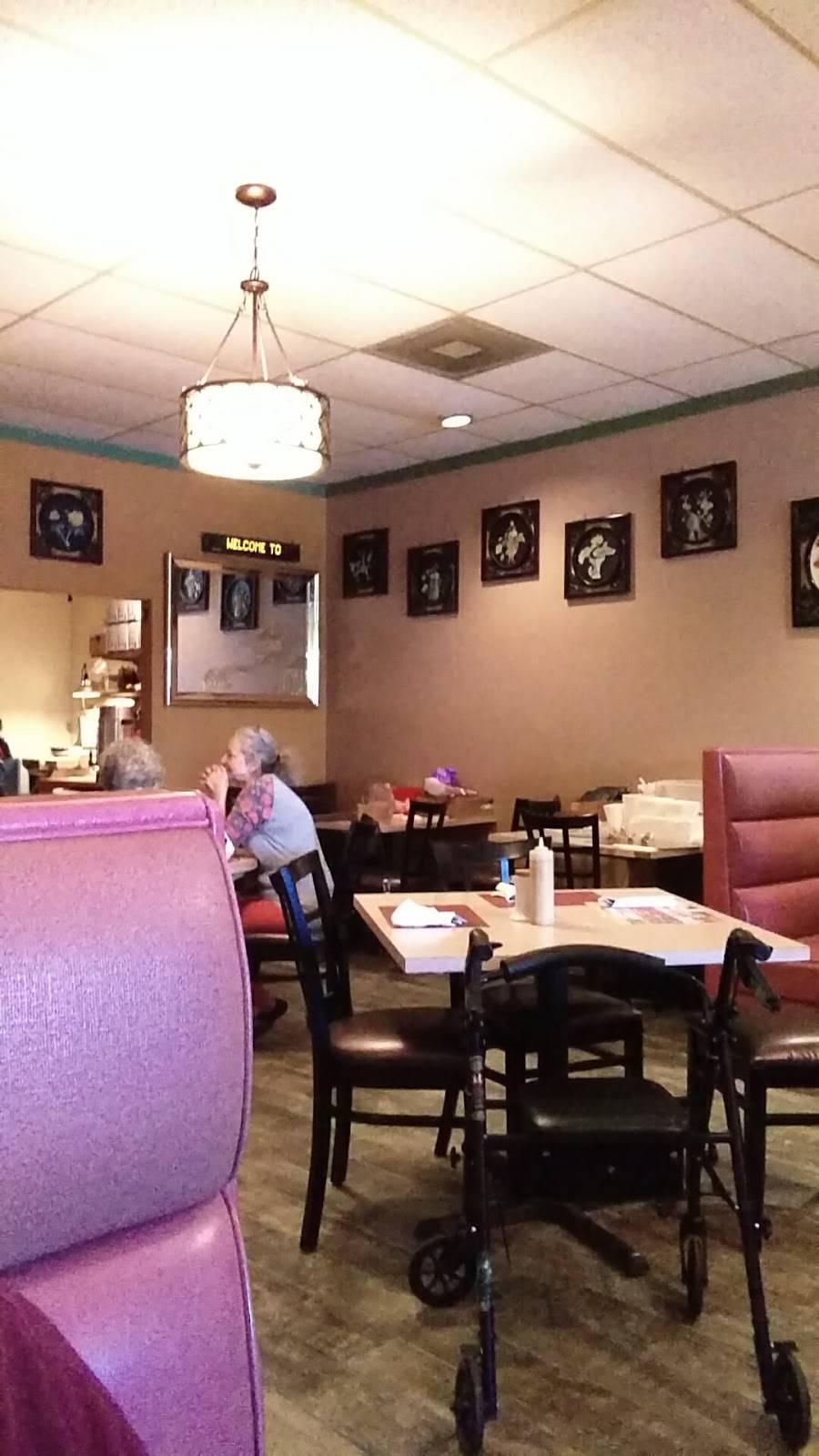 Golden House Restaurant | restaurant | 1241 E Grand River Ave, Howell, MI 48843, USA | 5175469634 OR +1 517-546-9634