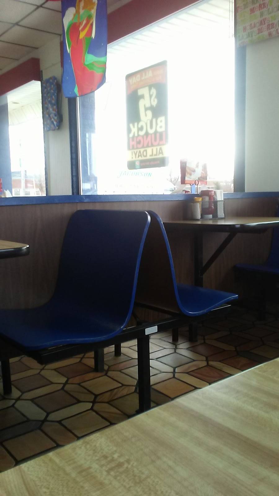 DQ Grill & Chill Restaurant | restaurant | 700 S Carpenter Ave, Kingsford, MI 49802, USA | 9067742602 OR +1 906-774-2602