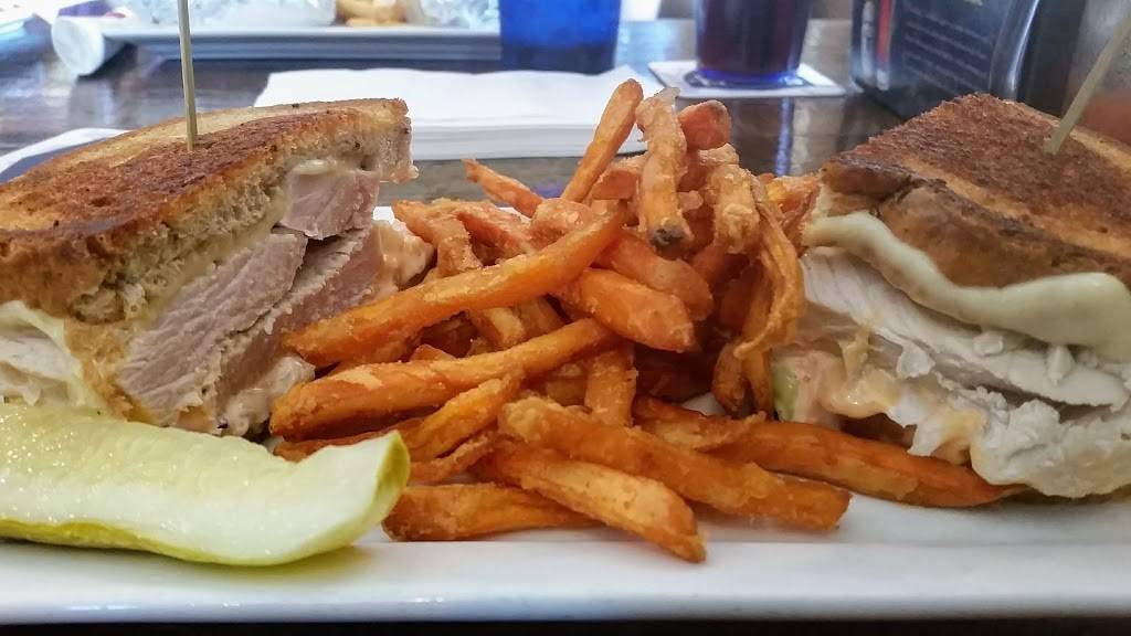 New Englands Ale House Grille Inc | restaurant | 3419 US-19 ALT, Palm Harbor, FL 34683, USA | 7277859700 OR +1 727-785-9700