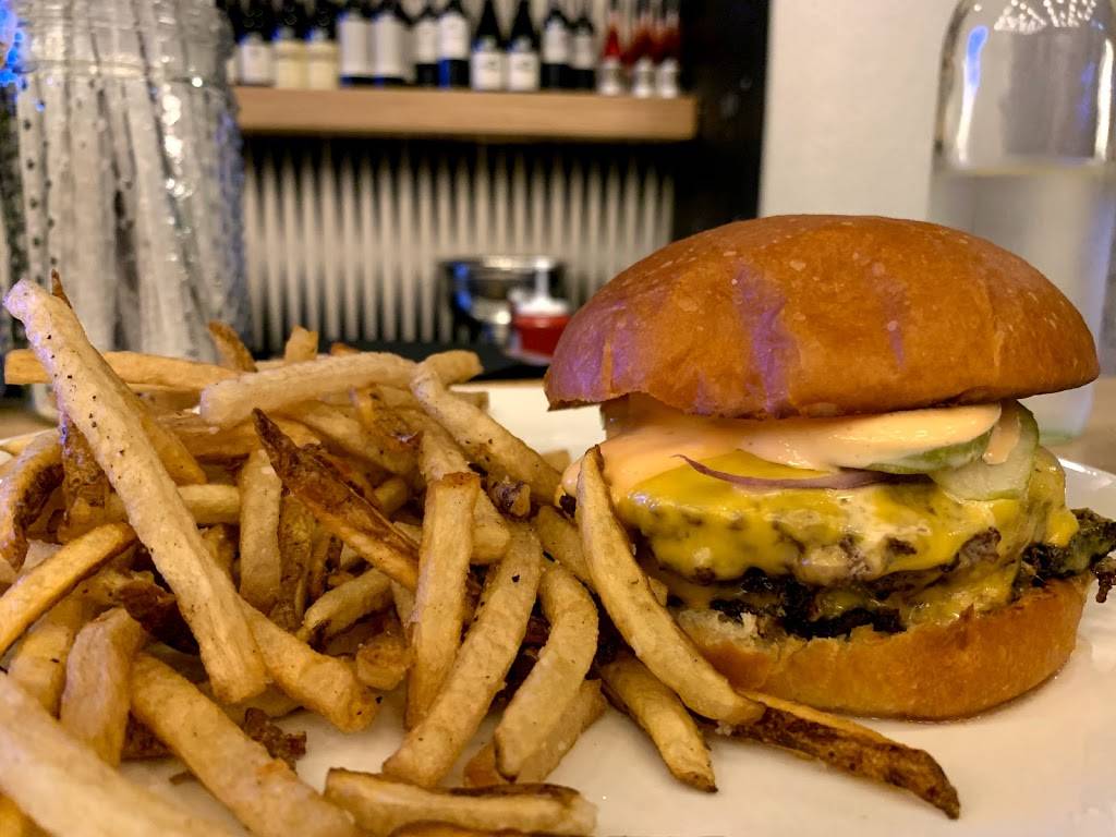 Beebes | restaurant | 38-28 27th St, Queens, NY 11101, USA | 7182082895 OR +1 718-208-2895