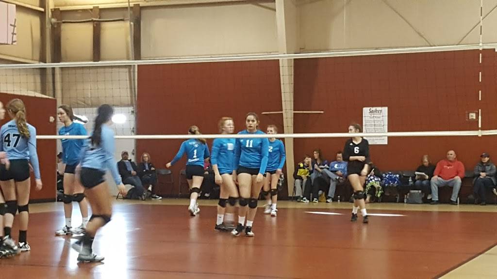 Spikes Beach Bar & Grille | restaurant | 2300 Judson St, Lincoln, NE 68521, USA | 4024771175 OR +1 402-477-1175