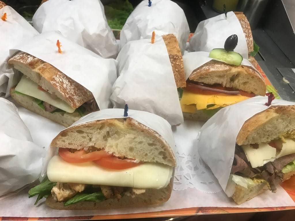 Stallas Greek Grill & Deli | restaurant | 10777 Northwest Fwy, Houston, TX 77092, USA | 7136886238 OR +1 713-688-6238