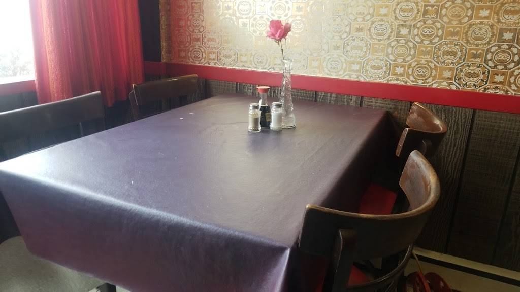 King Harvest Chinese Restaurant and Tavern | restaurant | 99 Lake St, St. Catharines, ON L2R 5X5, Canada | 9056825400 OR +1 905-682-5400