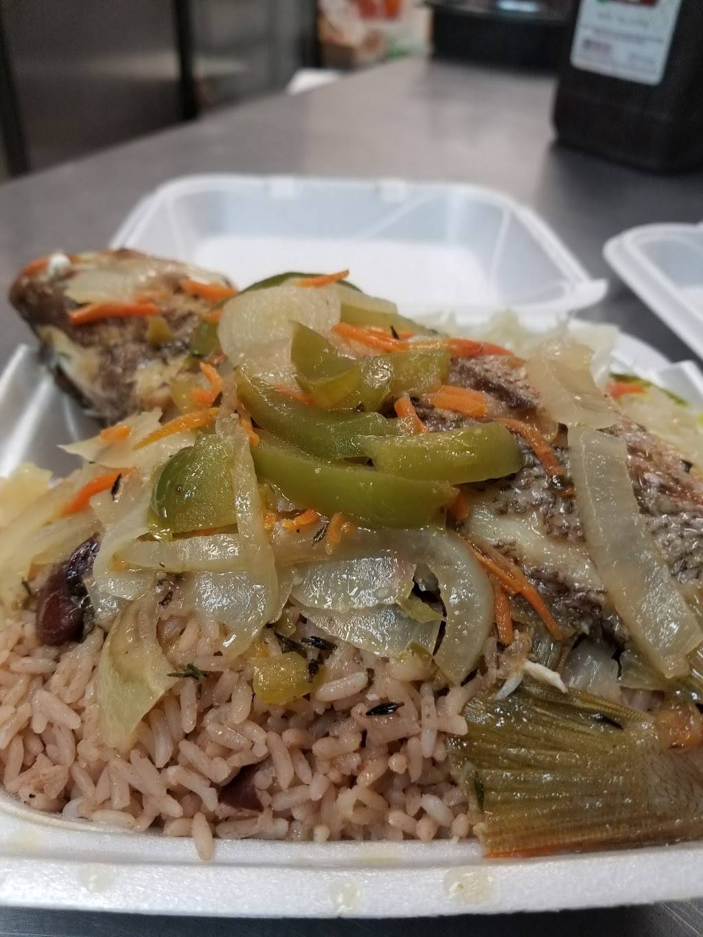 Islanders Cafe | restaurant | 5676 Washington St, Hollywood, FL 33023, USA | 9543627979 OR +1 954-362-7979