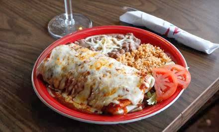 Casa Santiago | restaurant | 227 Heustis St, Yorkville, IL 60560, USA | 6303852046 OR +1 630-385-2046