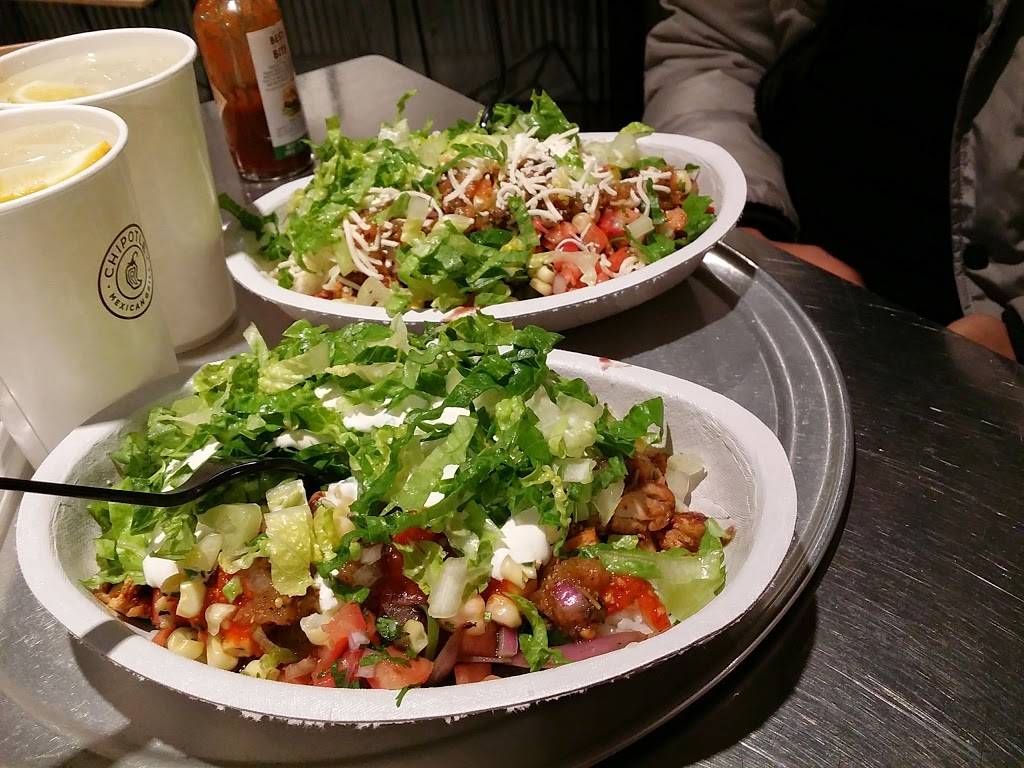 Chipotle Mexican Grill | restaurant | 5373 Touhy Avenue, Skokie, IL 60077, USA | 8477631580 OR +1 847-763-1580