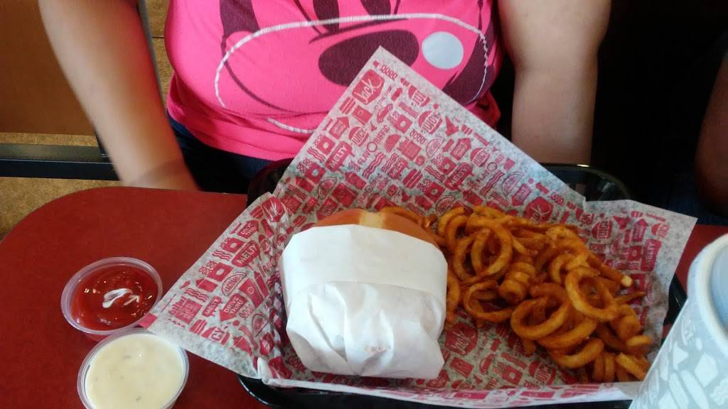 Jack in the Box | restaurant | 6810 Bingle Rd, Houston, TX 77092, USA | 7136901210 OR +1 713-690-1210