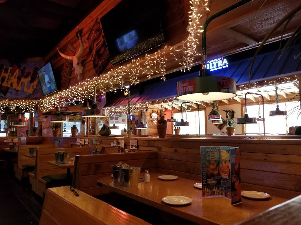 Texas Roadhouse | restaurant | 2457 S Hwy 27, Clermont, FL 34711, USA | 3522424441 OR +1 352-242-4441