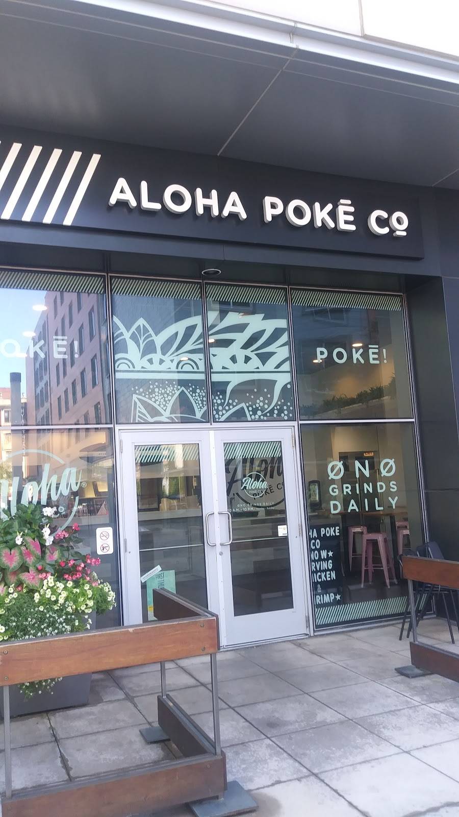 Aloha Poke Co. | restaurant | 5221 S Harper Ct, Chicago, IL 60615, USA | 8724653747 OR +1 872-465-3747