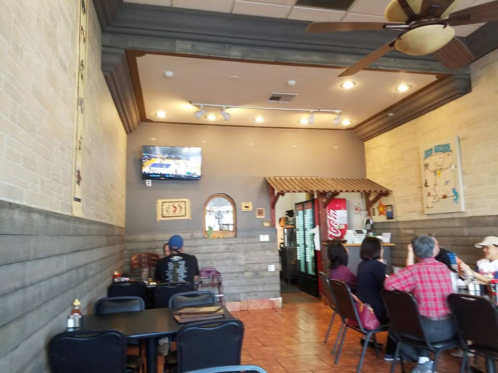 The Green Chile (New Mexico Style) | restaurant | 2050 W Whittier Blvd, La Habra, CA 90631, USA | 5624483674 OR +1 562-448-3674