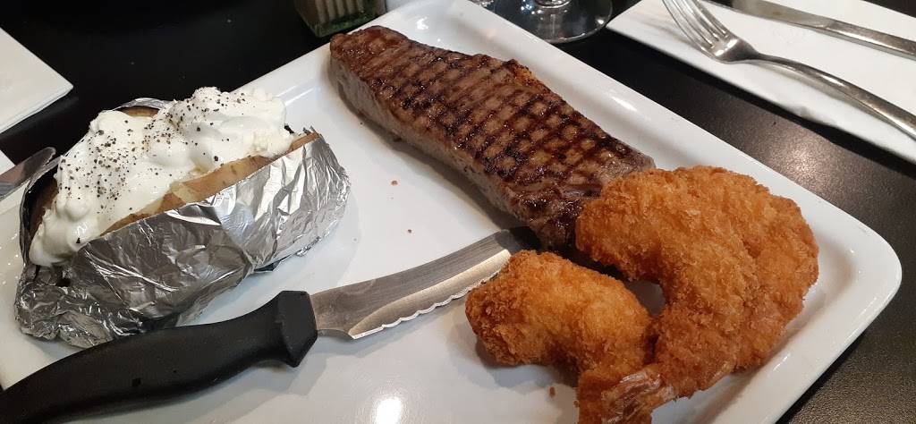 Lakes On 1st | restaurant | 512 1st N St, New Ulm, MN 56073, USA | 5073540306 OR +1 507-354-0306