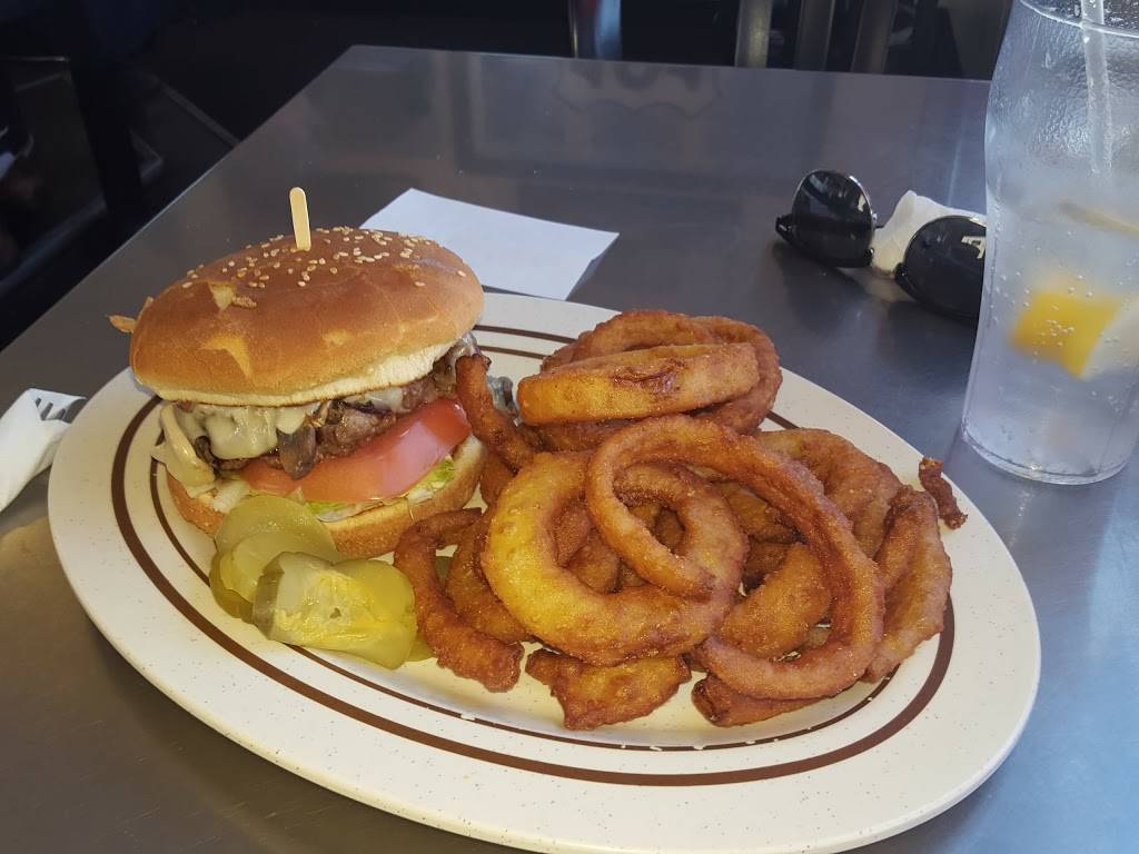 101 Cafe Historic 1928 | restaurant | 4120, 631 S Coast Hwy, Oceanside, CA 92054, USA | 7607225220 OR +1 760-722-5220