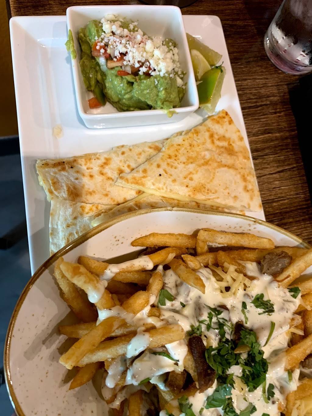 Tap N’ Tacos | restaurant | 808 5th St #8, Coralville, IA 52241, USA | 3193545450 OR +1 319-354-5450