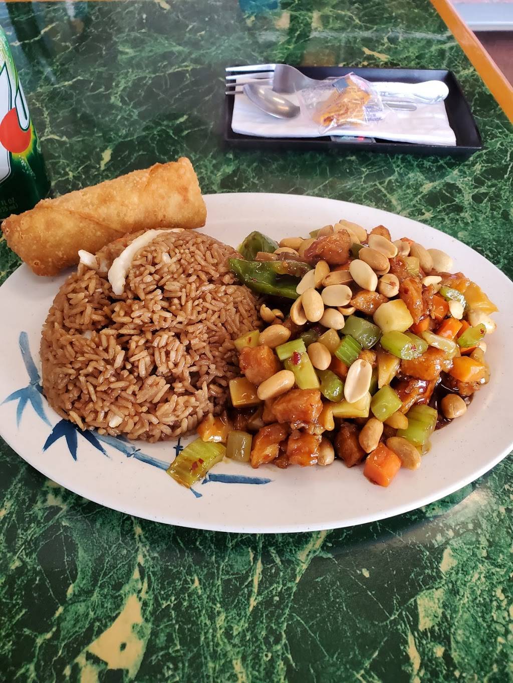 Kings Wok Chinese Restaurant | restaurant | 6556 S Lovers Lane Rd, Franklin, WI 53132, USA | 4145250533 OR +1 414-525-0533