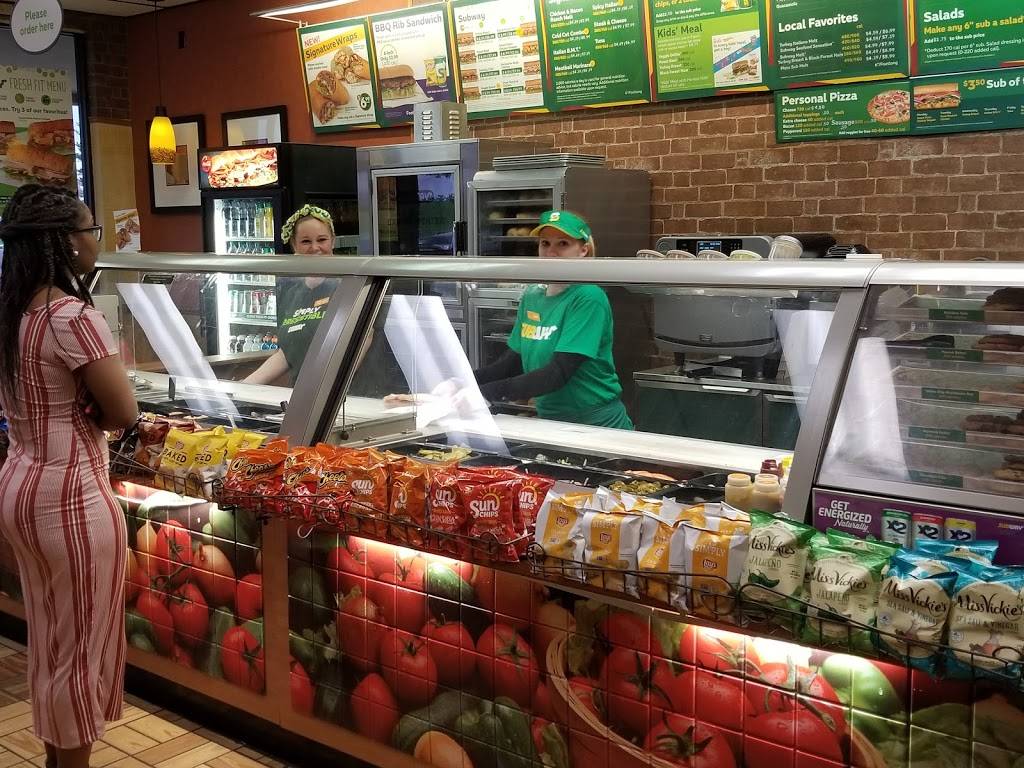 Subway | restaurant | 246 S Silver Springs Rd, Cape Girardeau, MO 63703, USA | 5733390440 OR +1 573-339-0440