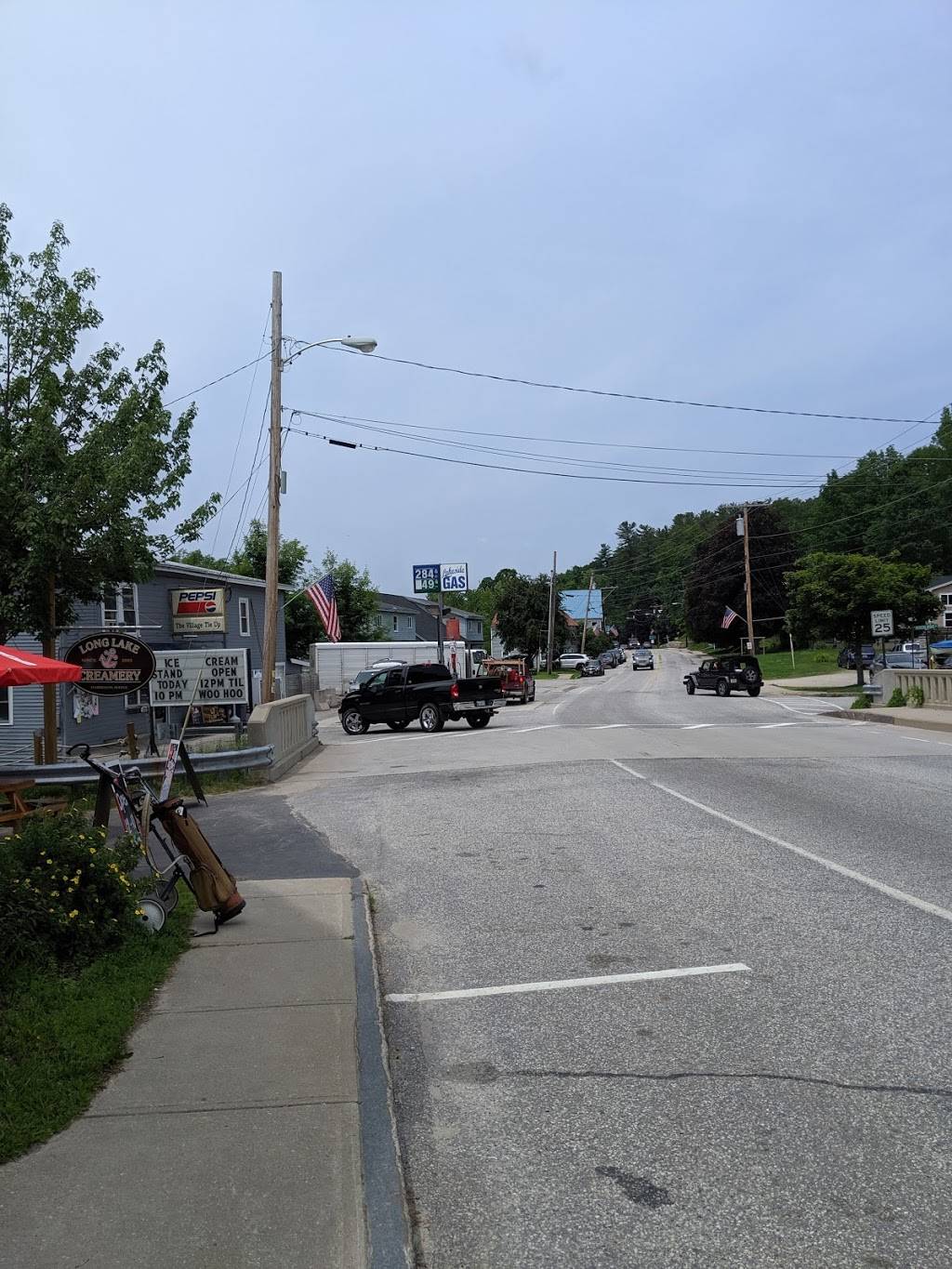 Village Tie Up Market & Deli | meal takeaway | 29 Main St, Harrison, ME 04040, USA | 2075834266 OR +1 207-583-4266