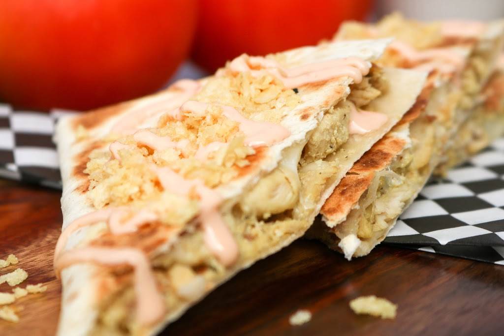 Los Verdes Kendall | night club | 2426 SW 137th Ave, Miami, FL 33175, USA | 3054806775 OR +1 305-480-6775