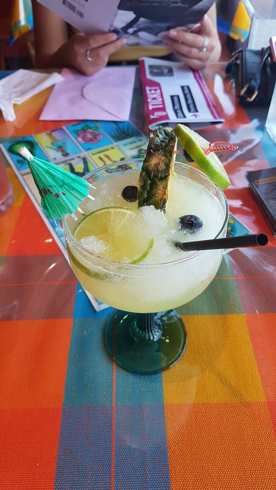 Taqueria La Bonita | restaurant | 1128 Cadboro Rd, Gloucester, ON K1J 7P5, Canada | 6136957373 OR +1 613-695-7373