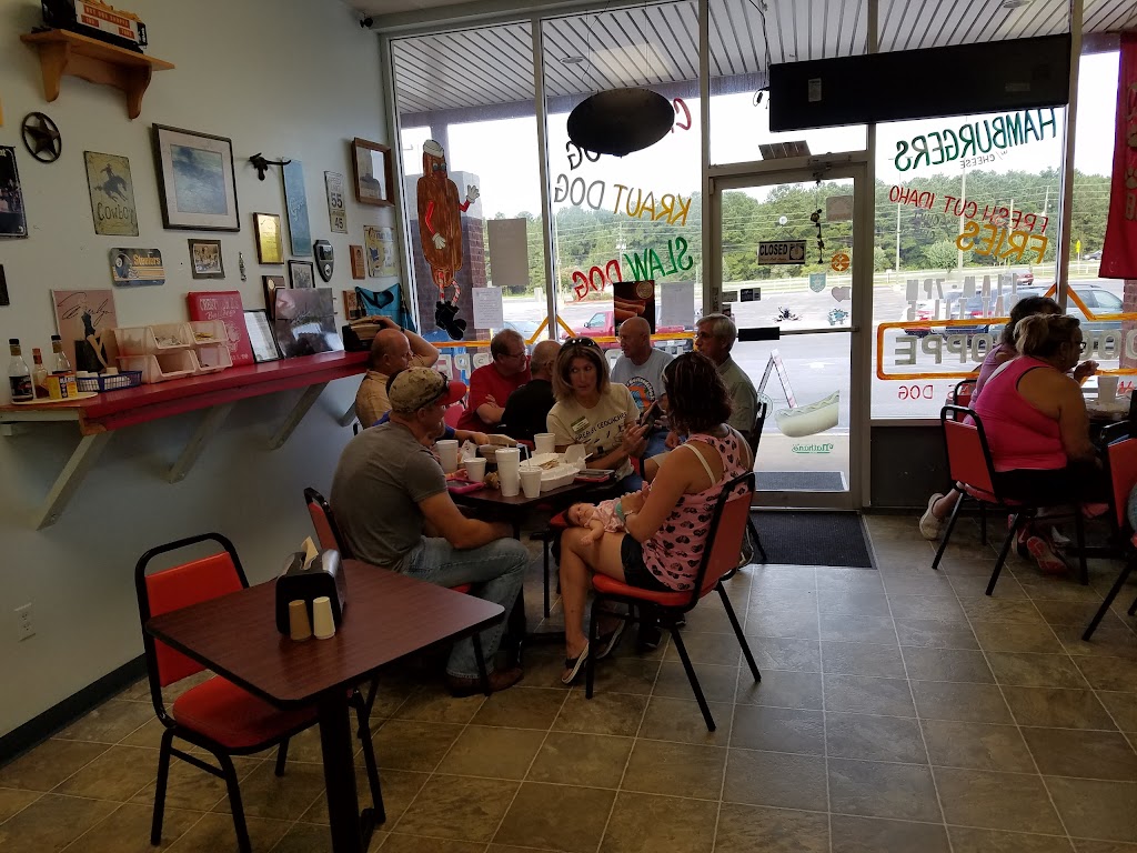 Hot Dog Shoppe | restaurant | 1308 N Ferdon Blvd, Crestview, FL 32536, USA | 8506823649 OR +1 850-682-3649