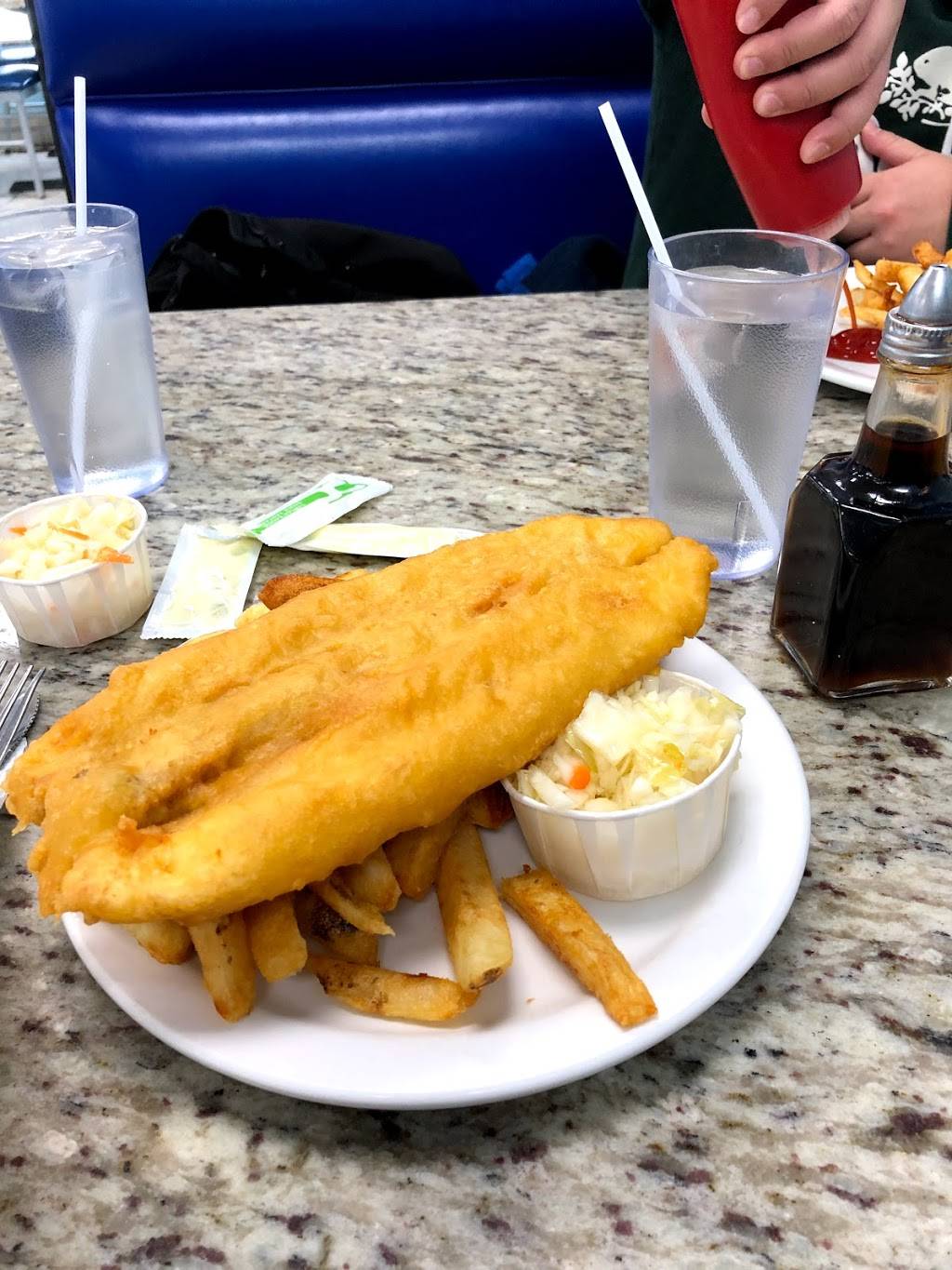 Halibut House Fish & Chips | restaurant | 1070 Simcoe St N, Oshawa, ON L1G 4W4, Canada | 9057431070 OR +1 905-743-1070