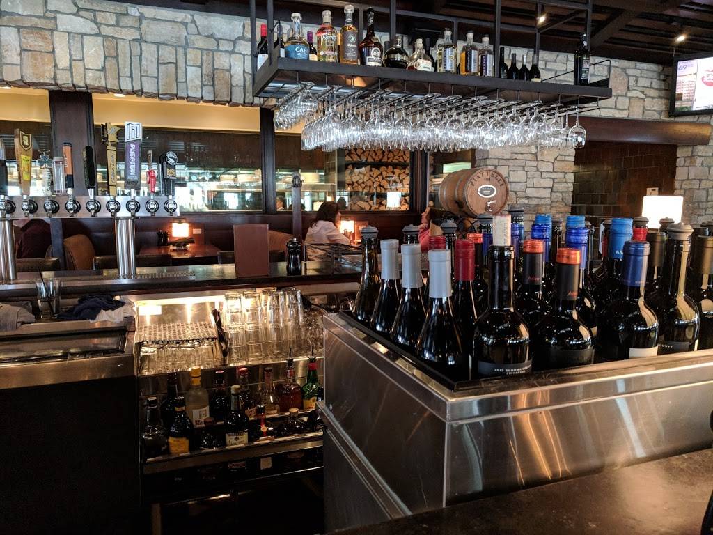 Porter Creek Hardwood Grill | restaurant | 14201 Burngarten Dr, Burnsville, MN 55306, USA | 9526981888 OR +1 952-698-1888